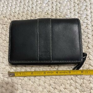 Coach vintage zip around wallet